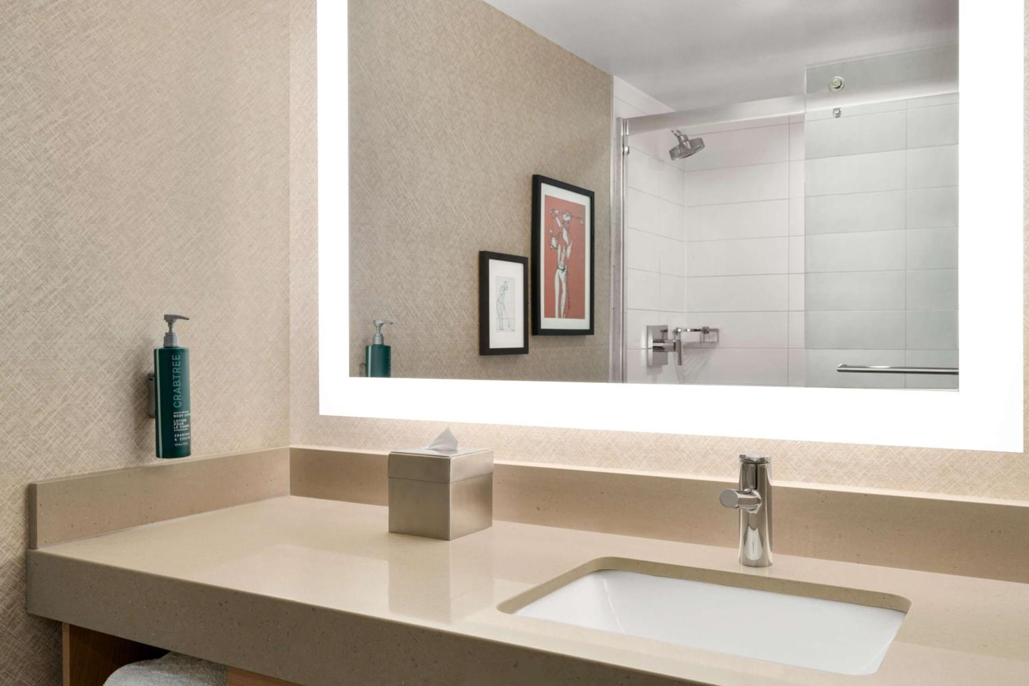 Doubletree By Hilton Columbus 4*