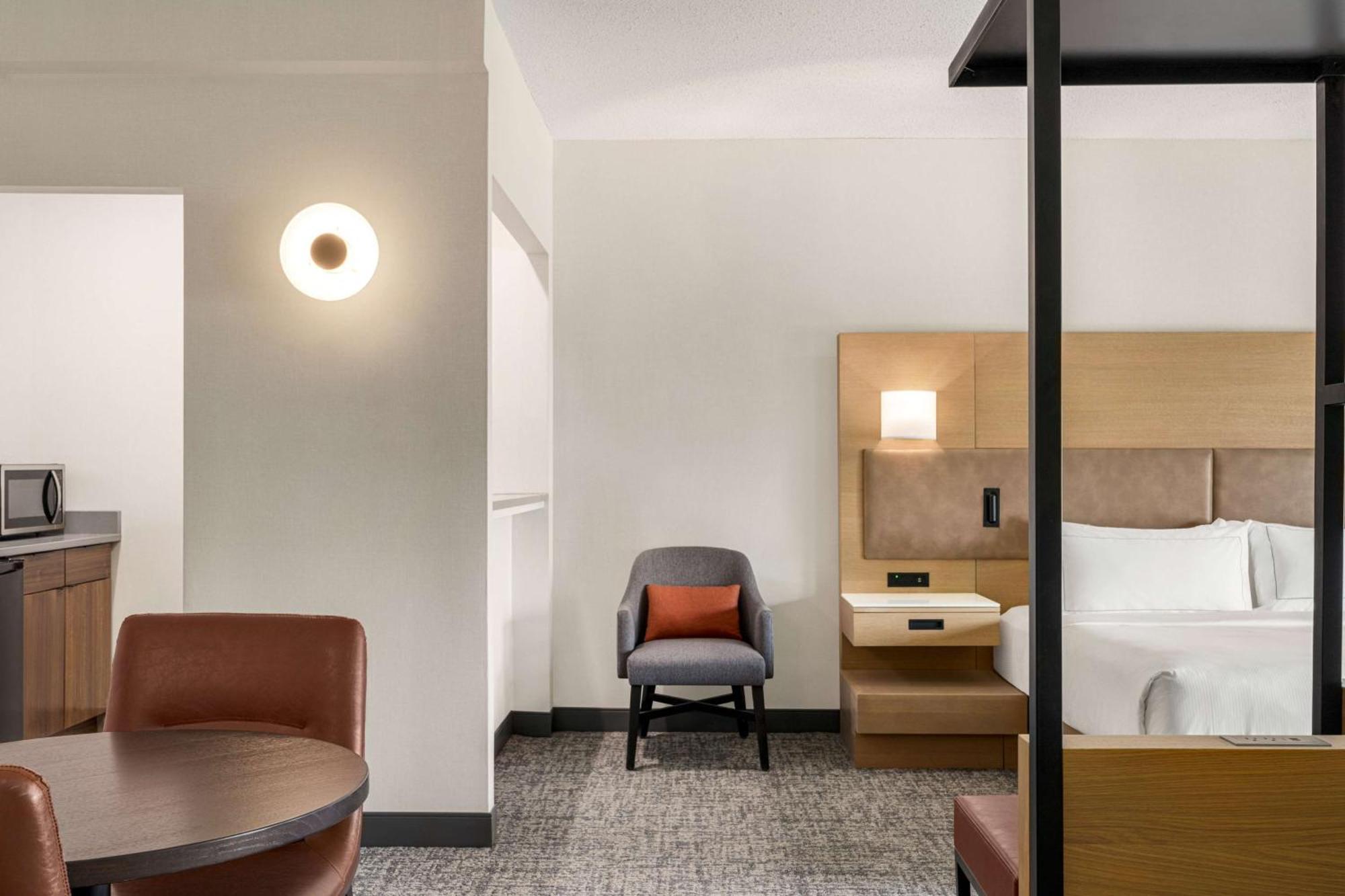 Hotel Doubletree By Hilton Columbus 4*