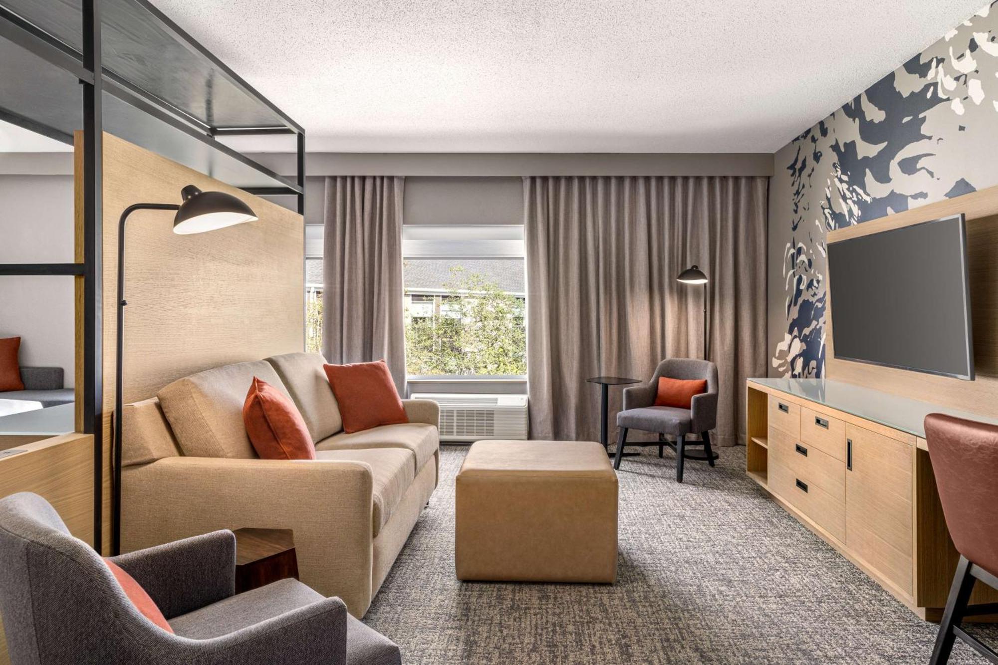 Doubletree By Hilton Columbus Hotel 4*