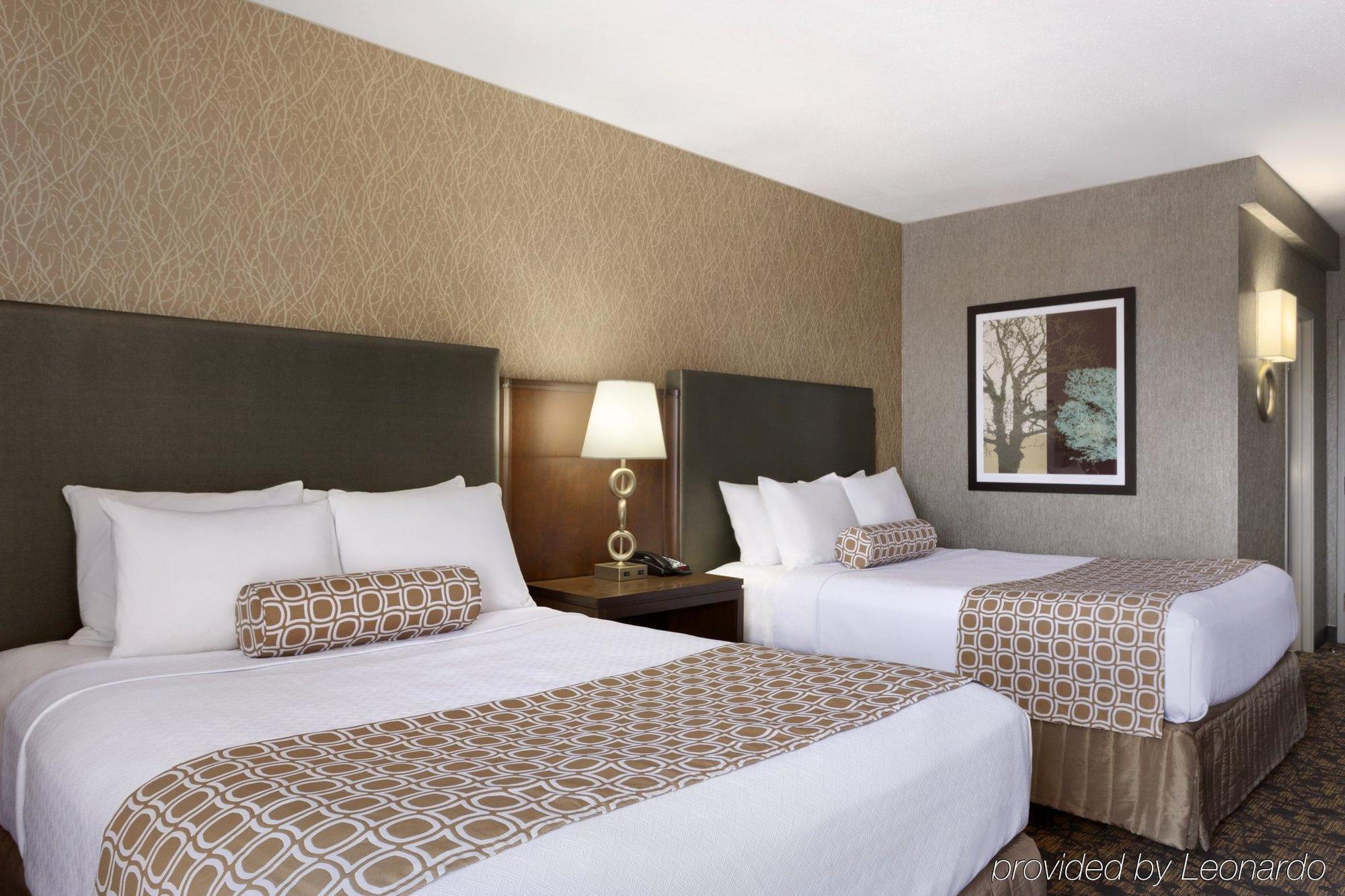 Hotel Doubletree By Hilton Columbus 4*