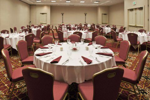Doubletree By Hilton Columbus Hotel 4*