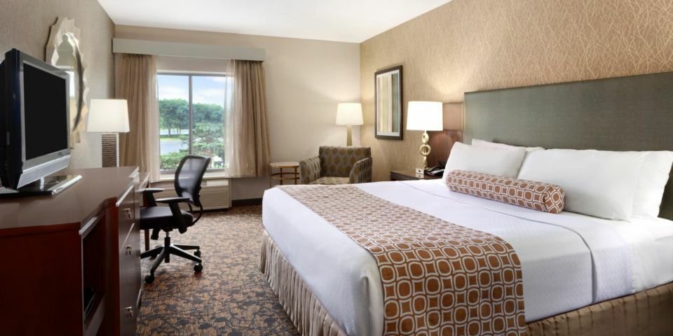 Doubletree By Hilton Columbus 4*